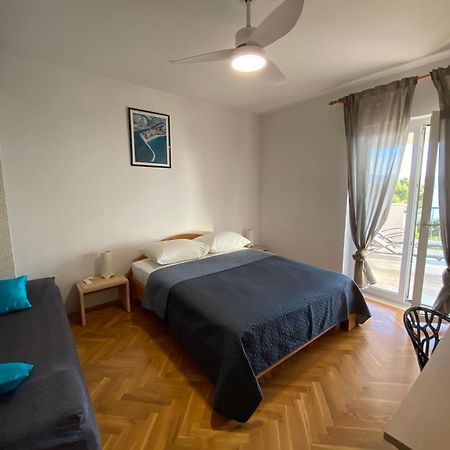 Apartmani Mateo 오미스 외부 사진