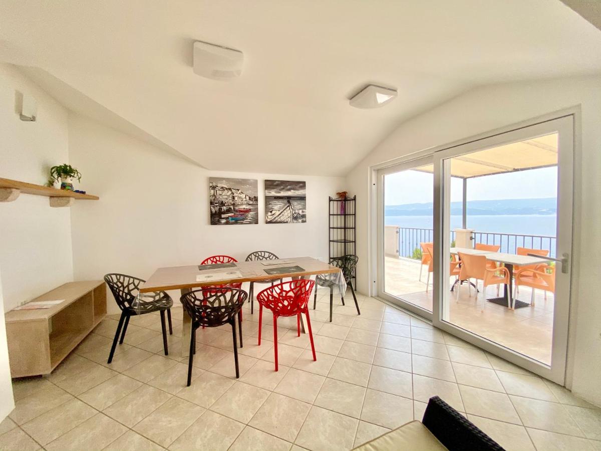 Apartmani Mateo 오미스 외부 사진