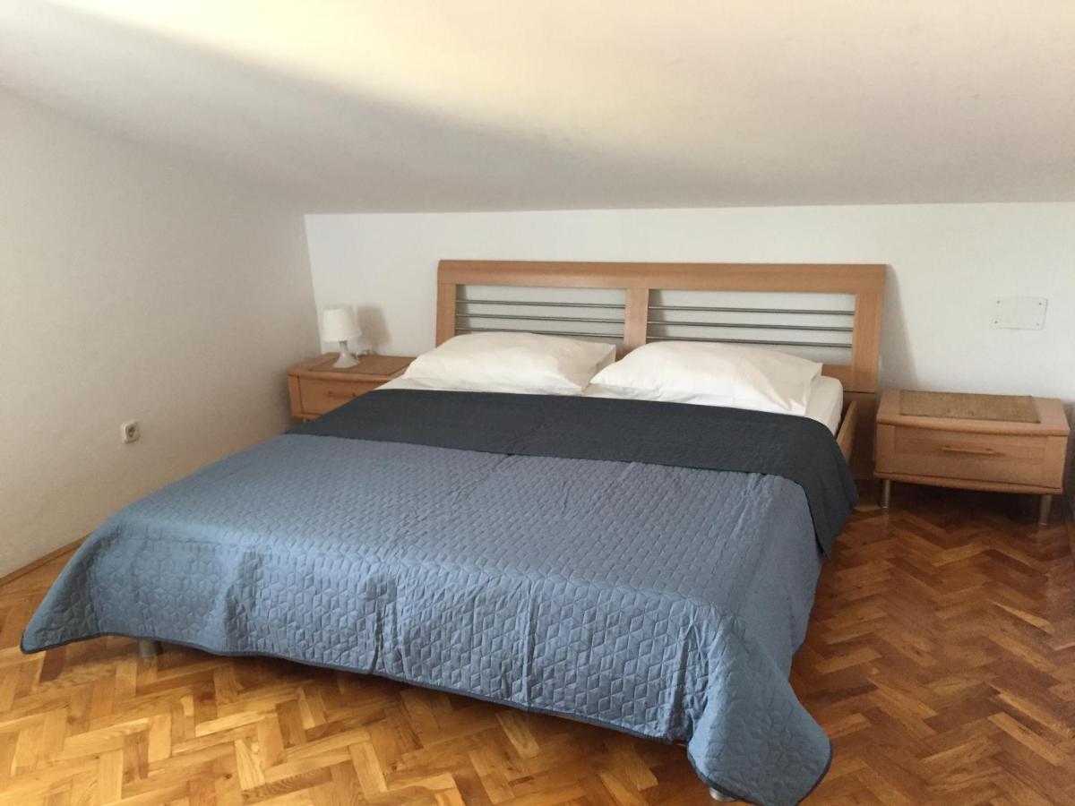Apartmani Mateo 오미스 외부 사진