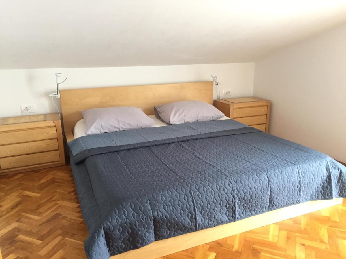 Apartmani Mateo 오미스 외부 사진